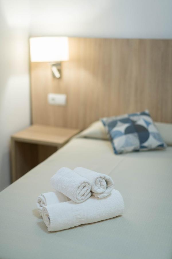 Hostal Mayol Santa Eulària des Riu Exterior foto