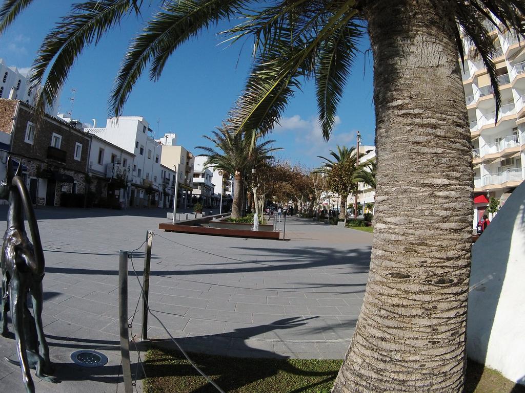 Hostal Mayol Santa Eulària des Riu Exterior foto