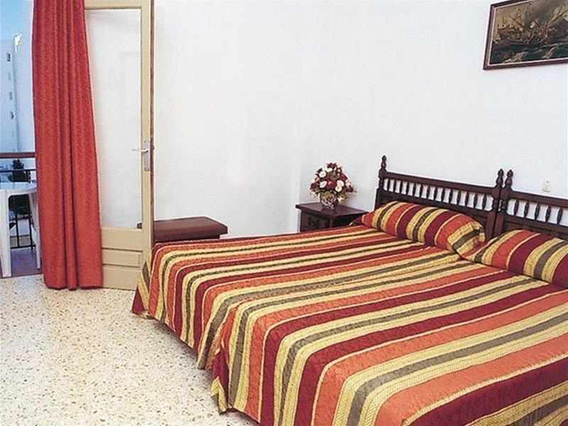 Hostal Mayol Santa Eulària des Riu Exterior foto