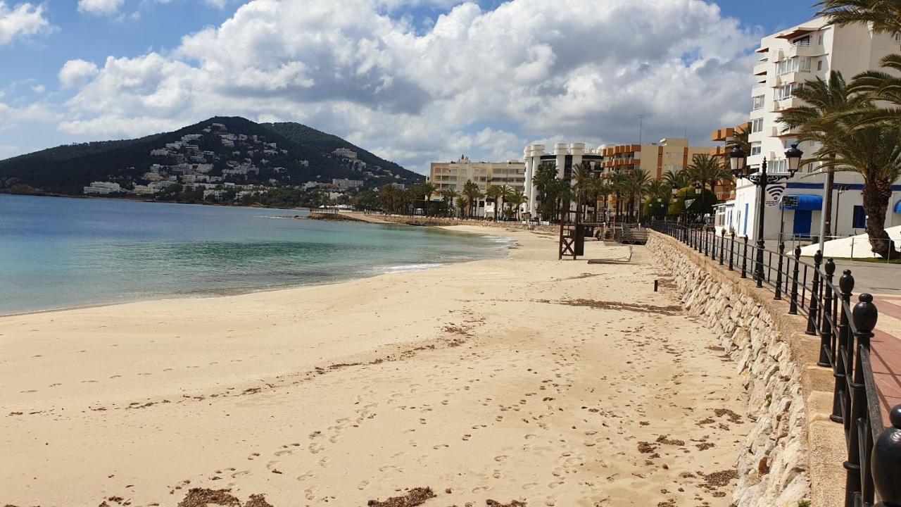 Hostal Mayol Santa Eulària des Riu Exterior foto
